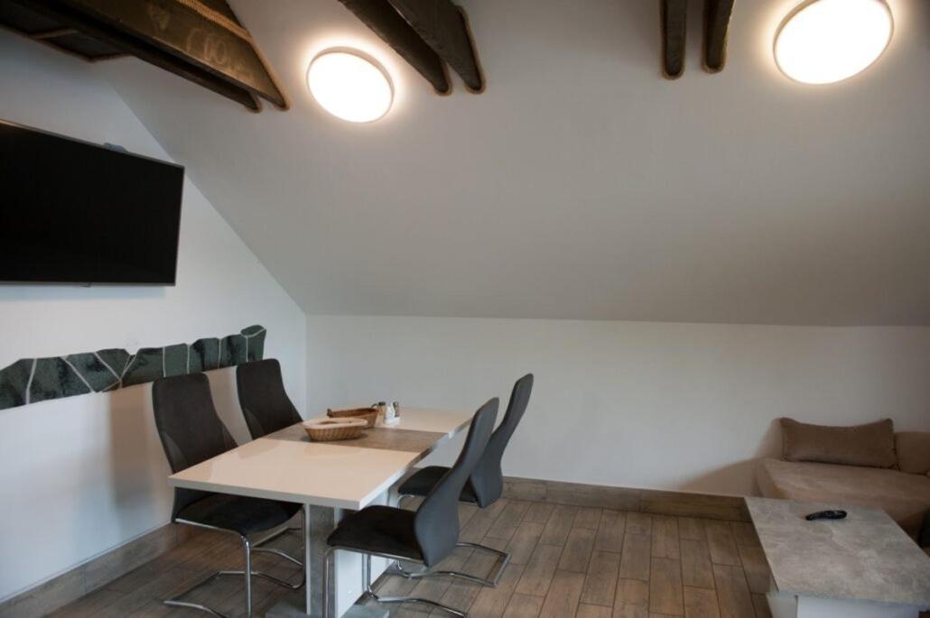 Apartmany U Dlouhana Kadaň Exteriör bild